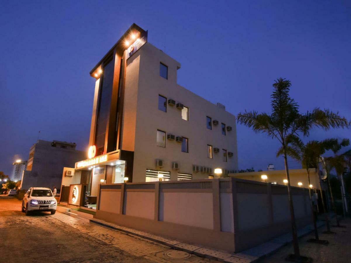 Hotel Grand Sparrow Inn Agra  Bagian luar foto