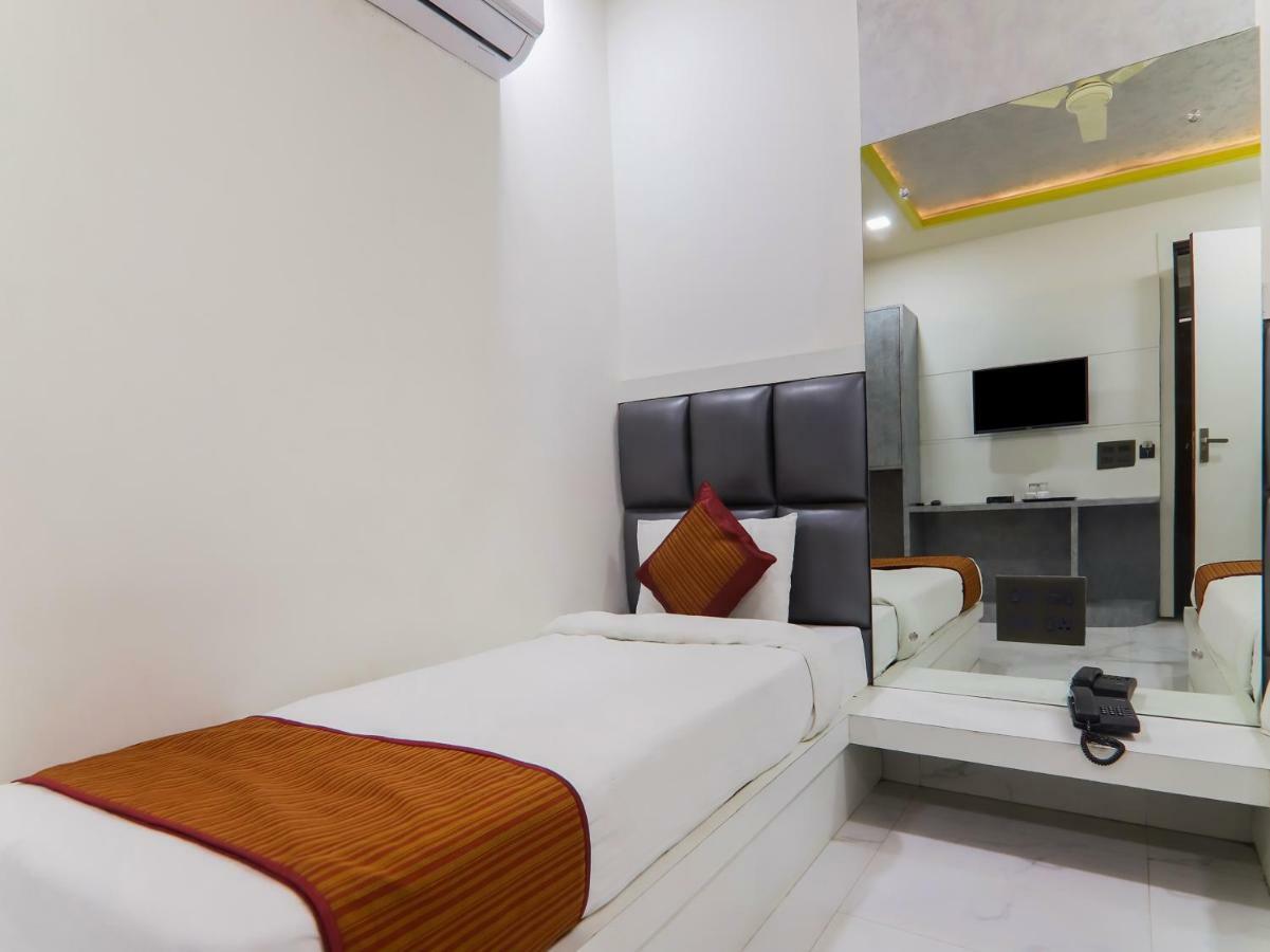 Hotel Grand Sparrow Inn Agra  Bagian luar foto