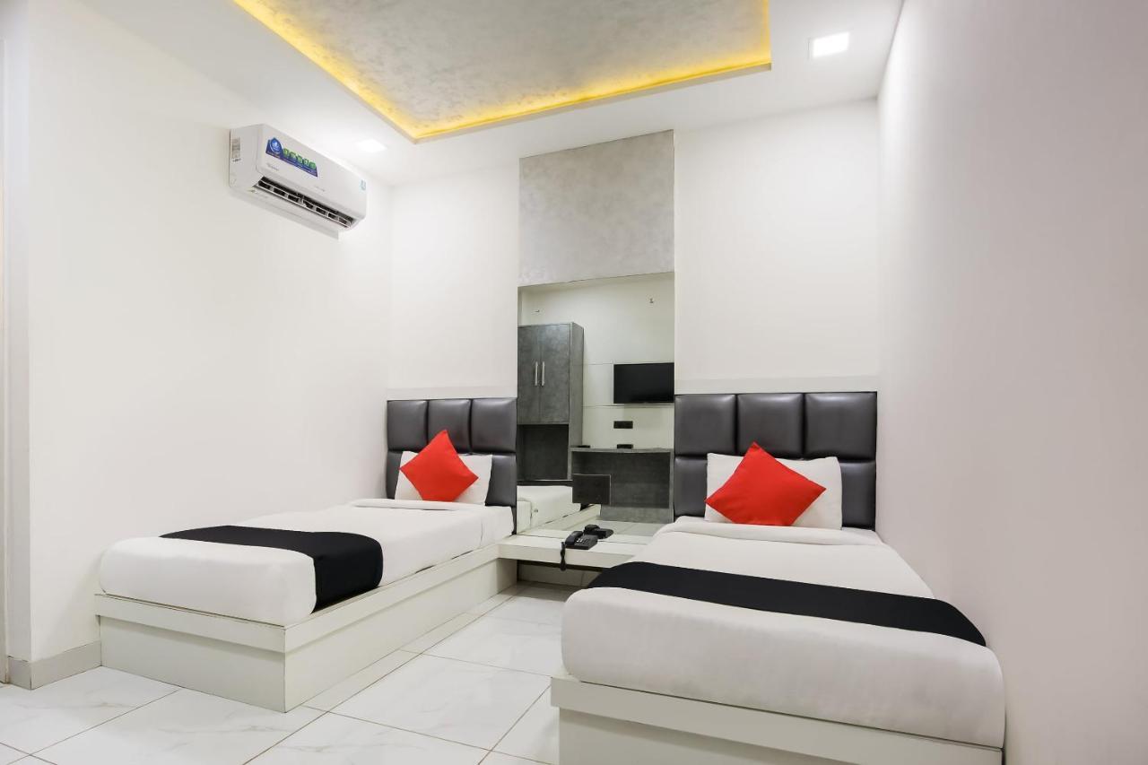 Hotel Grand Sparrow Inn Agra  Bagian luar foto